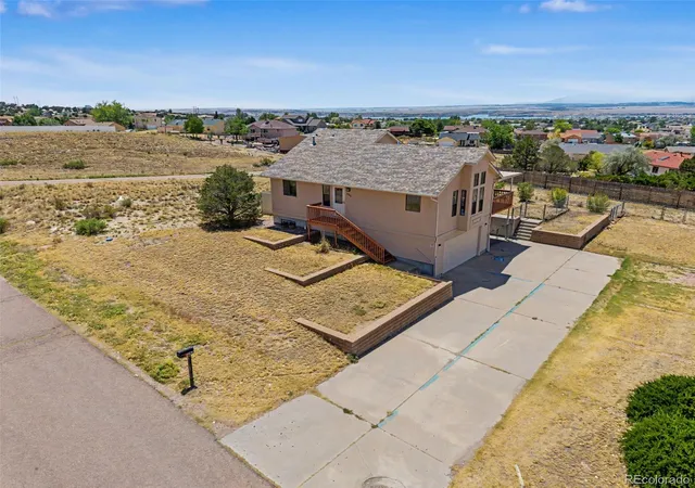 Photo 4 of Single family home for sale at 242 W Del Ray Dr, Pueblo, CO 81007 | MLS# 1968530 | Listing updated on 2026-08-28