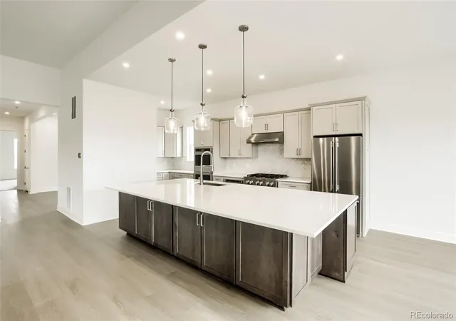 Photo 4 of Single family home for sale at 412 Agoseris Way, Castle Rock, CO 80104 | MLS# 6468853 | Listing updated on 2026-09-27