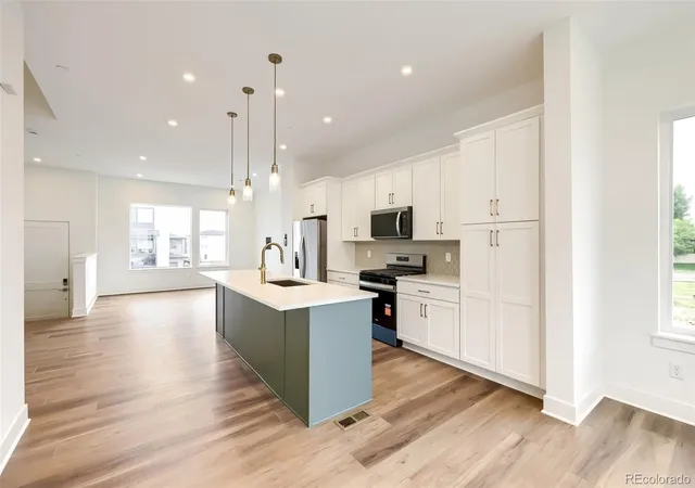 Photo 4 of Townhouse for sale at 720 Skyhook St, Erie, CO 80516 | MLS# 9509440 | Listing updated on 2026-09-26