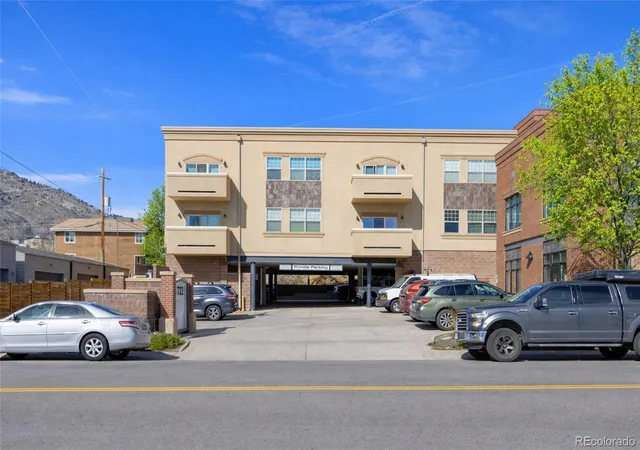 2nd image of 722 Washington Ave, Golden, CO 80401