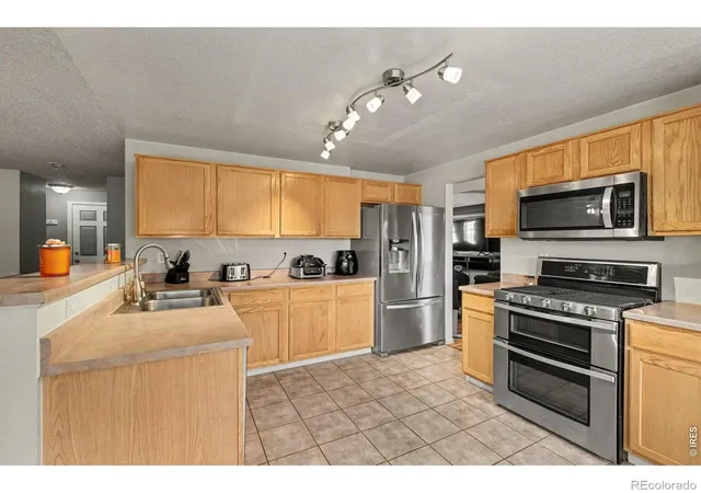 5th image of 5427 Bobcat St, Frederick, CO 80504 | MLS# IR1065088