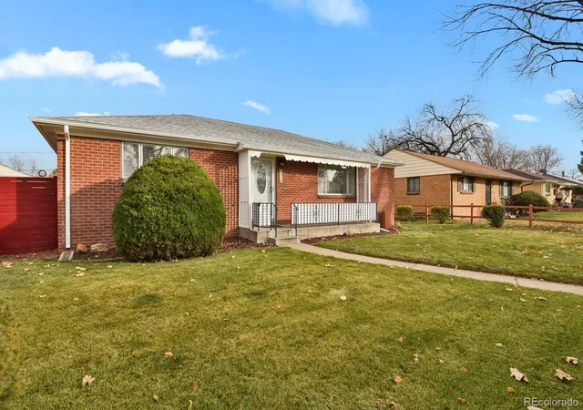 1st image of 2350 Joliet St, Aurora, CO 80010 | MLS# 4194186