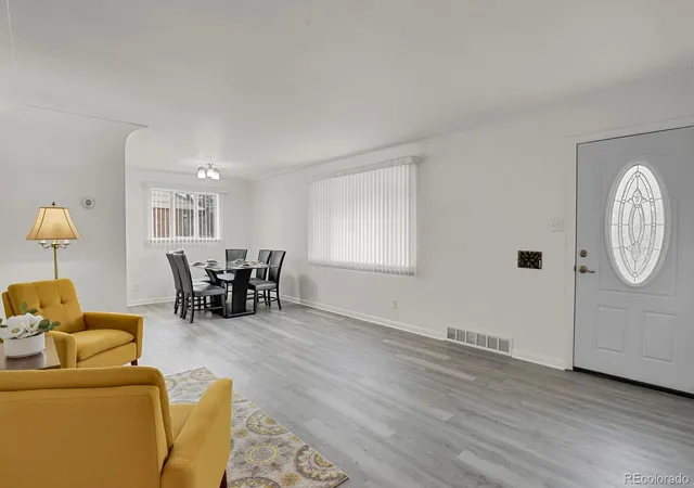 3rd image of 2350 Joliet St, Aurora, CO 80010 | MLS# 4194186