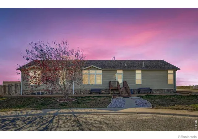2nd image of 245 W Crawford Ave, Keenesburg, CO 80643 | MLS# IR1065092