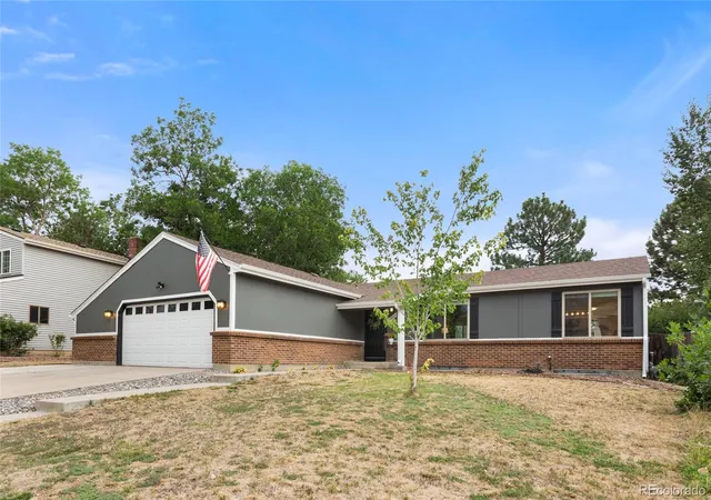 Photo 2 of Single family home for sale at 4582 S Fraser Way, Aurora, CO 80015 | MLS# 4981198 | Listing updated on 2026-09-02