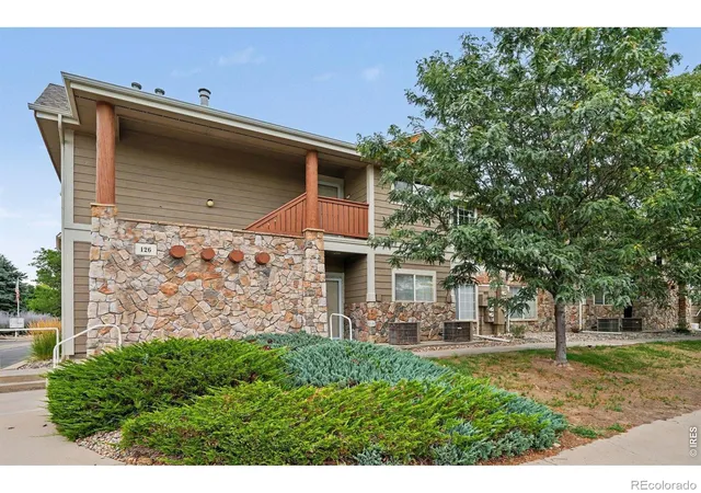 3rd image of 126 Beacon Wy, Windsor, CO 80550