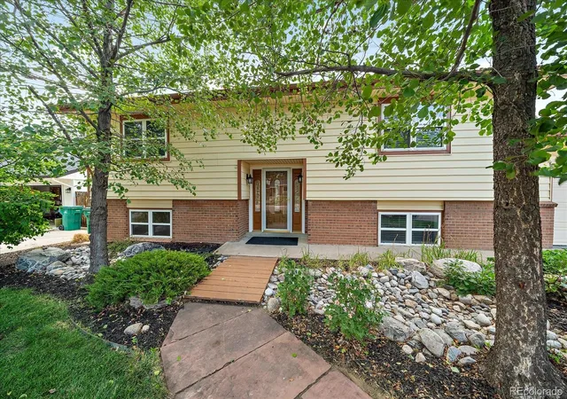 Photo 1 of Single family home for sale at 967 Mountain View Dr, Castle Rock, CO 80104 | MLS# 4454650 | Listing updated on 2026-08-01
