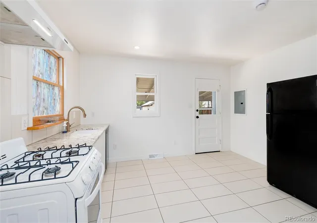 3rd image of 4477 S Acoma St, Englewood, CO 80110 | MLS# 7451767