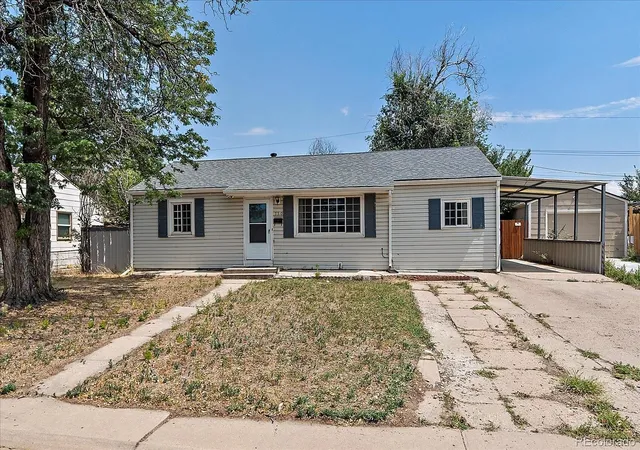 1st image of 750 Kenton St, Aurora, CO 80010 | MLS# 6934963