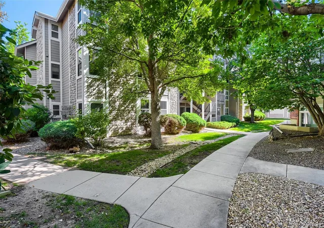 4th image of 8378 S Upham Wy, Littleton, CO 80128