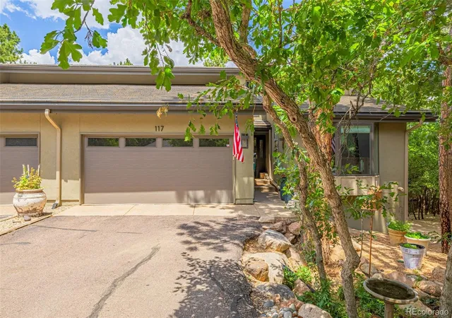 Photo 2 of Townhouse for sale at 117 Mayhurst Ave, Colorado Springs, CO 80906 | MLS# 7797950 | Listing updated on 2026-09-21