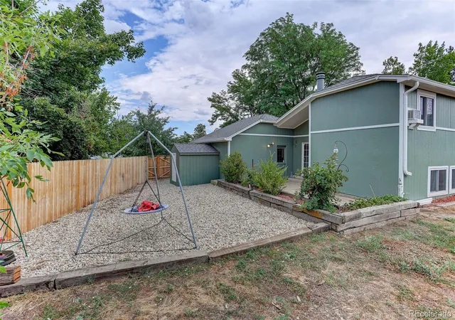 4th image of 3787 S Richfield St, Aurora, CO 80013 | MLS# 4000665