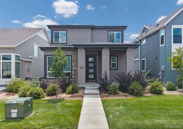 1st image of 1562 Stablecross Dr, Castle Pines, CO 80108 | MLS# 7512585