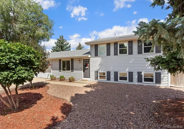 Photo 4 of Single family home for sale at 6340 Okeechobee Pl, Colorado Springs, CO 80915 | MLS# 6867672 | Listing updated on 2026-08-02