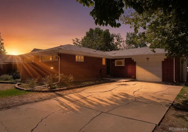 Photo 2 of Single family home for sale at 1011 Jamaica St, Aurora, CO 80010 | MLS# 5392418 | Listing updated on 2026-09-08