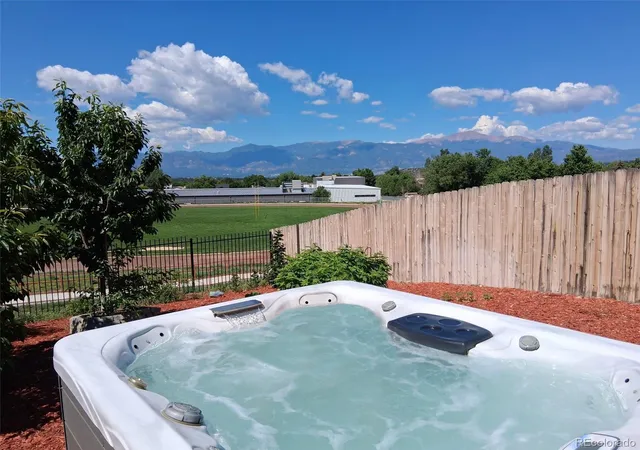 Photo 4 of Single family home for sale at 2280 Ambleside Dr, Colorado Springs, CO 80915 | MLS# 7225101 | Listing updated on 2026-09-01