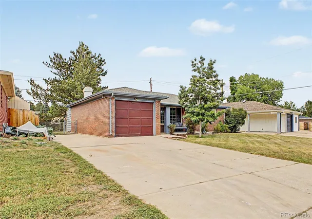 3rd image of 945 E 10Th Ave, Broomfield, CO 80020 | MLS# 2099786