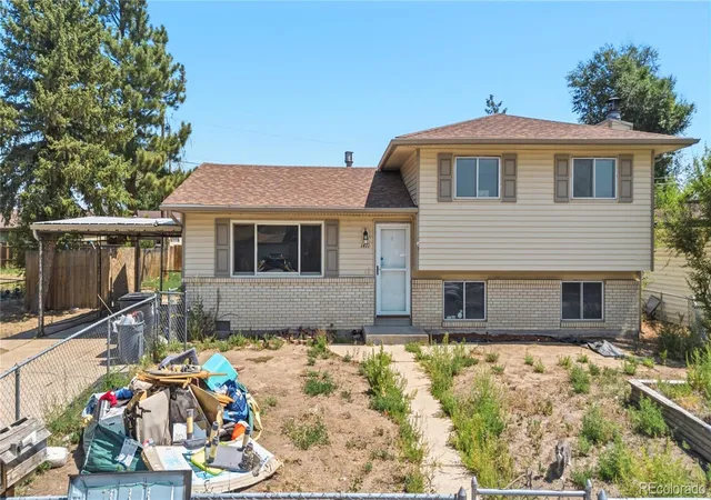 Photo 1 of Sale Pending at 1471 Southmoor Dr, Fountain, CO 80817 | MLS# 2536194 | Listing updated on 2026-08-19