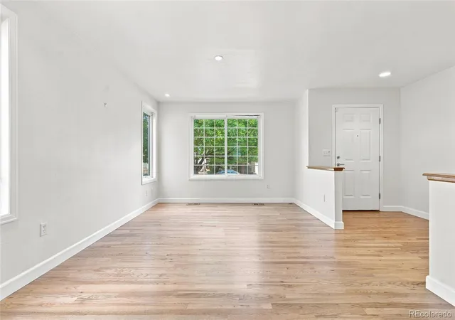 3rd image of 1849 S Ulster St, Denver, CO 80231 | MLS# 8367004