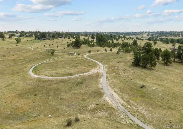 36th image of 10791 Wheatfield Ln, Parker, CO 80138 | MLS# 9800313