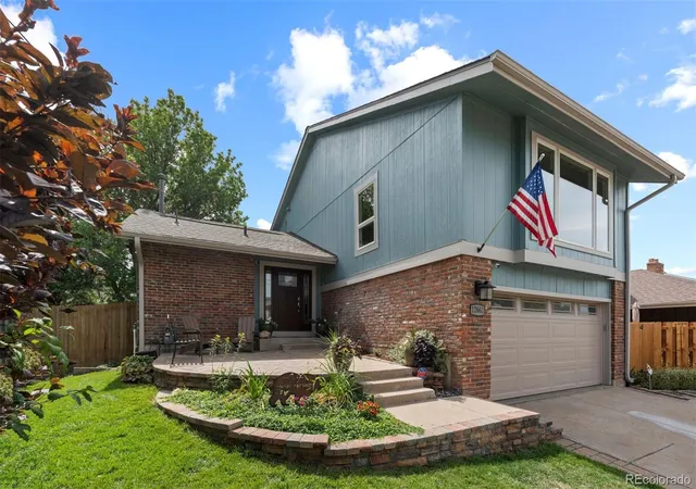 Photo 2 of Single family home for sale at 12662 E Bates Cir, Aurora, CO 80014 | MLS# 9377140 | Listing updated on 2026-10-06