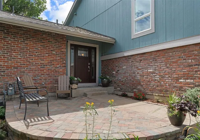 Photo 3 of Single family home for sale at 12662 E Bates Cir, Aurora, CO 80014 | MLS# 9377140 | Listing updated on 2026-10-06