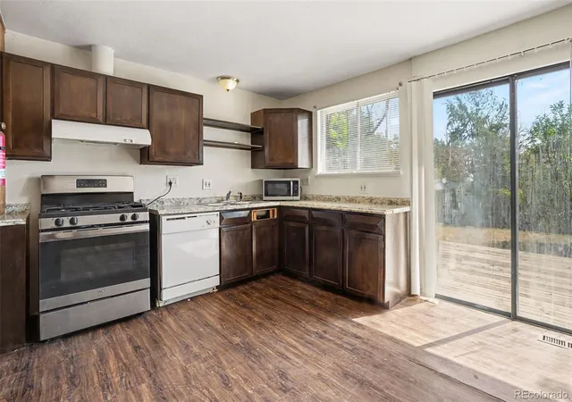 5th image of 3034 S Laredo Cir, Aurora, CO 80013 | MLS# 8969928