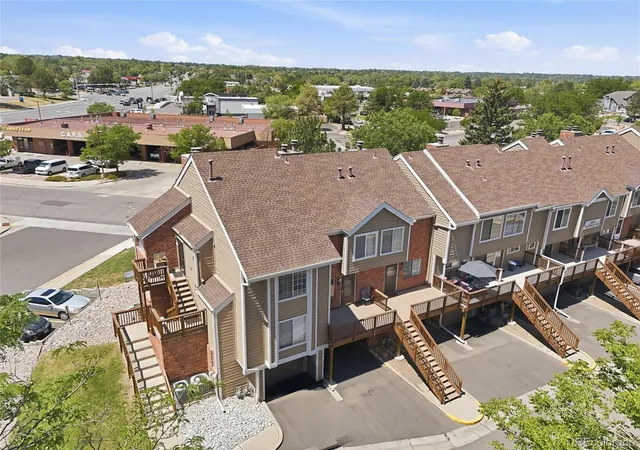 image of 2295 S Pitkin Wy, Aurora, CO 80013