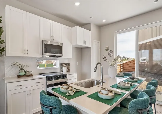 2nd image of 10003 Revere Ct, Commerce City, CO 80022 | MLS# 5279651