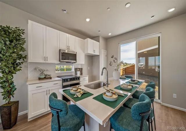 3rd image of 10003 Revere Ct, Commerce City, CO 80022 | MLS# 5279651