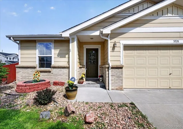 5th image of 5574 Kalispell St, Denver, CO 80239 | MLS# 5557770