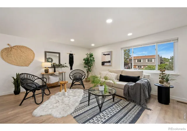 4th image of 2433 Sunset Dr, Longmont, CO 80501 | MLS# IR1065192