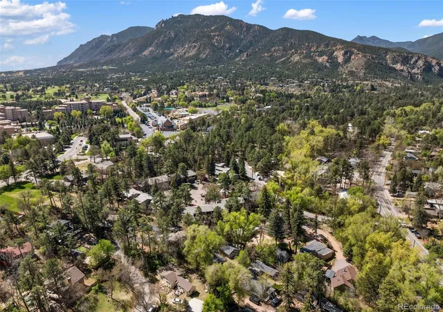 Photo 4 of Single family home for sale at 1531 W Cheyenne Rd, Colorado Springs, CO 80906 | MLS# 8128589 | Listing updated on 2026-09-16