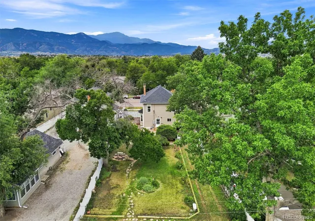 Photo 3 of Single family home for sale at 1623 N Weber St, Colorado Springs, CO 80907 | MLS# 5879358 | Listing updated on 2026-09-26