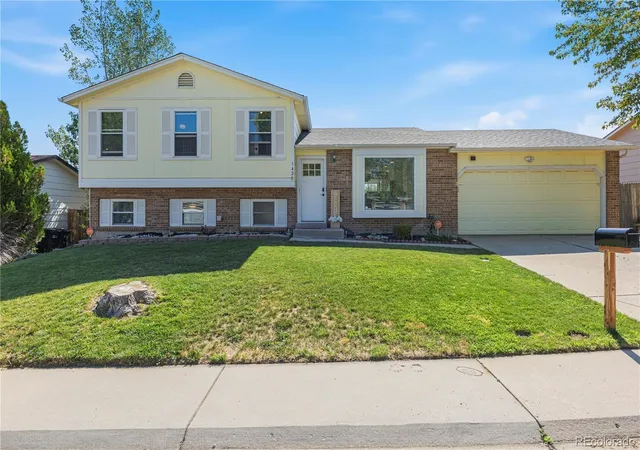 1st image of 1420 S Zeno Wy, Aurora, CO 80017 | MLS# 7097513