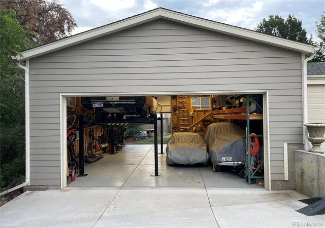Photo 2 of Single family home for sale at 1650 Youngfield St, Lakewood, CO 80215 | MLS# 7212295 | Listing updated on 2026-09-23