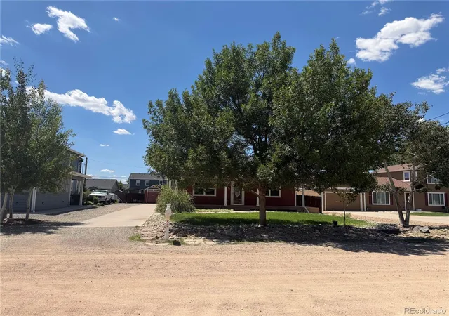 Photo 2 of Single family home for sale at 701 S Mckinley Ave, Fort Lupton, CO 80621 | MLS# 1736587 | Listing updated on 2026-09-19