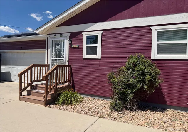 Photo 3 of Single family home for sale at 701 S Mckinley Ave, Fort Lupton, CO 80621 | MLS# 1736587 | Listing updated on 2026-09-19