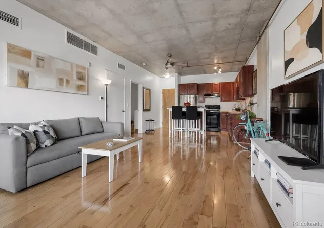 Listing Photo 5 - Condo for sale in building located at 1475 Delgany St, Denver, CO 80202 - Unit #304