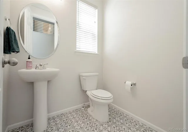 4th image of 3950 Eaton Park St, Aurora, CO 80019 | MLS# 9053217