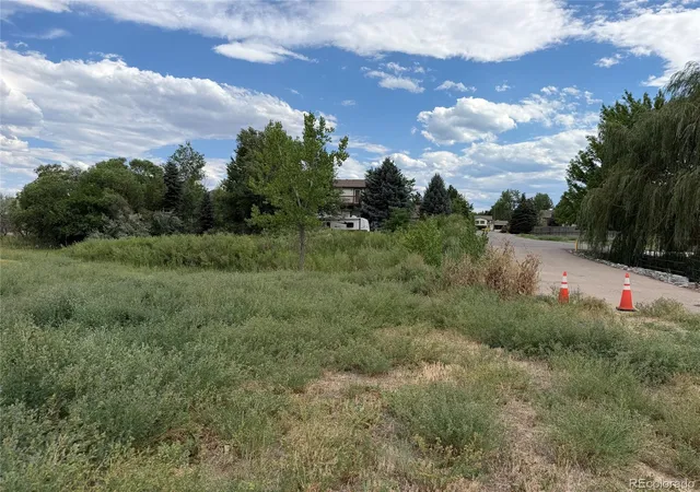 3rd image of 7826 S Field St, Littleton, CO 80128 | MLS# 2326514
