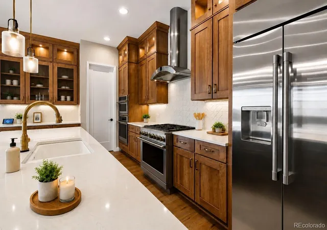Photo 3 of Mansion for sale at 6980 S Yantley Ct, Aurora, CO 80016 | MLS# 2173904 | Listing updated on 2026-10-08