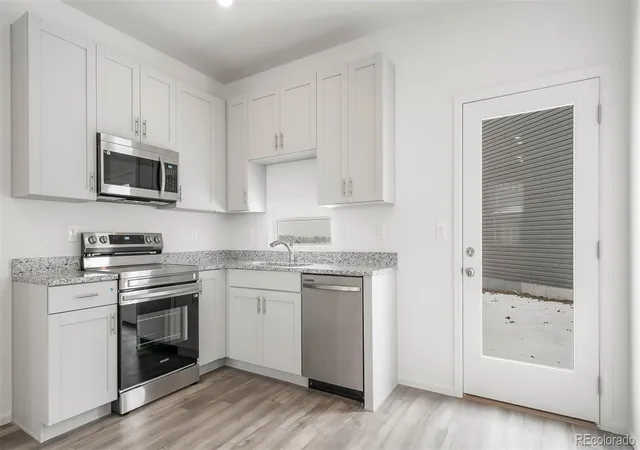 2nd image of 4061 Zebrawood Ln, Johnstown, CO 80534 | MLS# 2727270