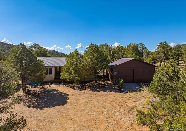Photo 3 of Single family home for sale at 356 Iron Mountain Ln, Cotopaxi, CO 81223 | MLS# 6108022 | Listing updated on 2026-07-29