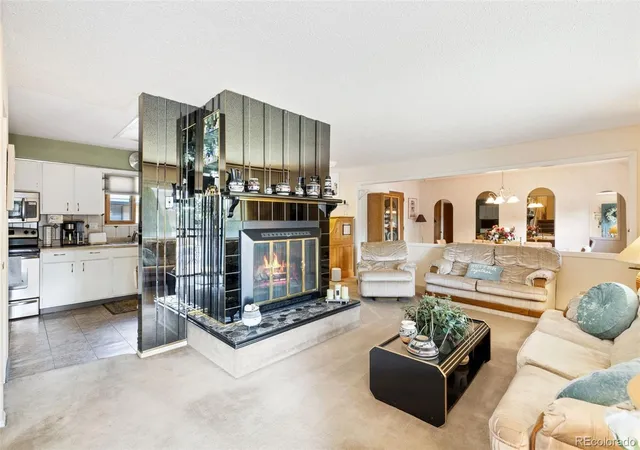 2nd image of 2346 Laramie Dr, Colorado Springs, CO 80910 | MLS# 6217341