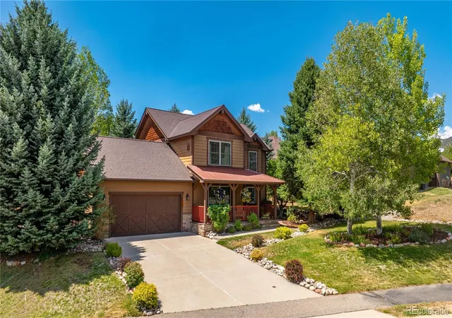 Photo 2 of Single family home for sale at 815 Clubhouse Dr, New Castle, CO 81647 | MLS# 3969415 | Listing updated on 2026-09-23