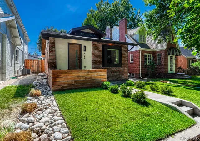 Photo 2 of Single family home for sale at 424 S Gilpin St, Denver, CO 80209 | MLS# 4765908 | Listing updated on 2026-07-31