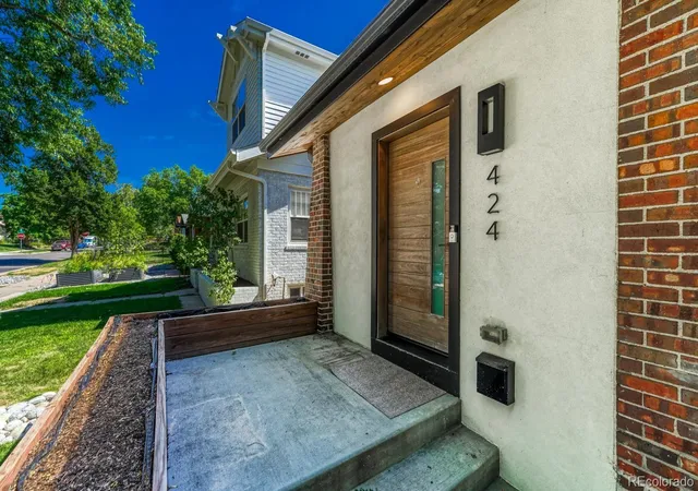 Photo 3 of Single family home for sale at 424 S Gilpin St, Denver, CO 80209 | MLS# 4765908 | Listing updated on 2026-07-31