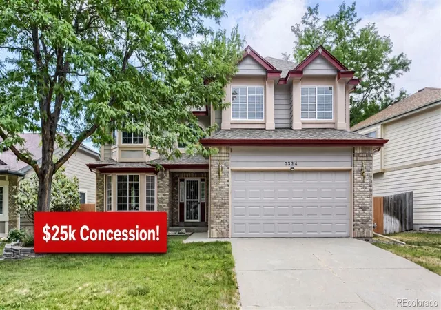 Single family home for sale at 7324 S Robb St, Littleton, CO 80127 | MLS# 5873388