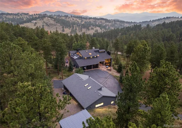 48th image of 571 Sundown Ln, Evergreen, CO 80439 | MLS# 8360645
